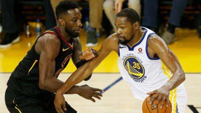 奋力追赶 奋力追赶